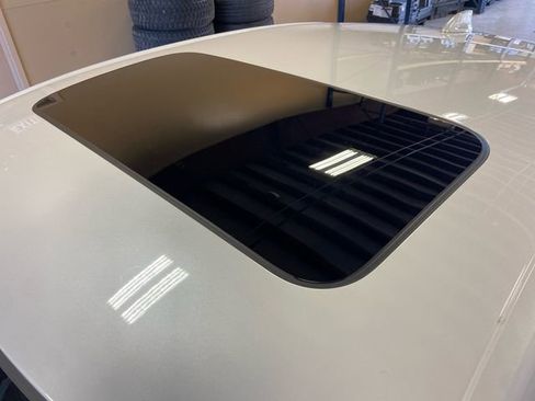 Used 2023 Honda Civic EX-L image 22