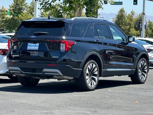 Used 2025 Ford Explorer Platinum w/ LUX Leather Package AWD/4WD image 9