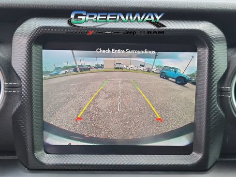 Used 2022 Jeep Wrangler Unlimited Sahara AWD/4WD image 17