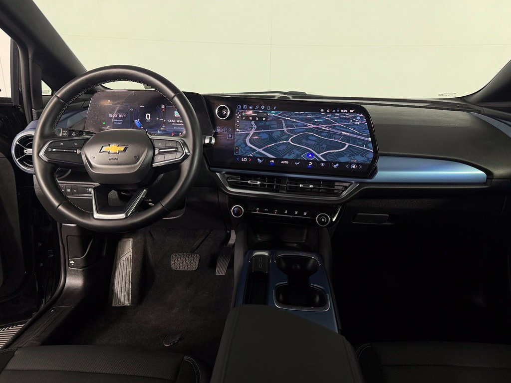 Used 2024 Chevrolet Equinox EV LT FWD image 13