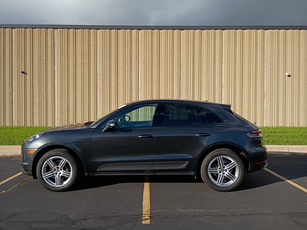 Certified 2021 Porsche Macan AWD/4WD image 2