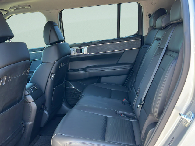 Used 2024 Hyundai Santa Fe Limited FWD image 15