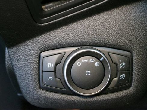 Used 2017 Ford Escape SE AWD/4WD image 19