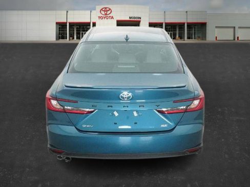 New 2026 Toyota Camry SE image 18