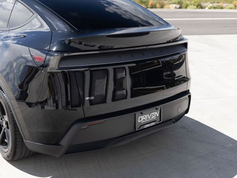 Used 2026 Tesla Model Y Long Range AWD/4WD image 8