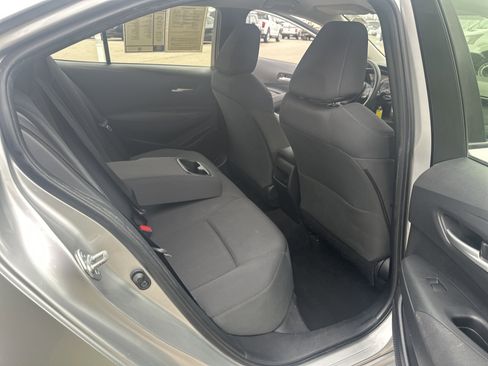 Used 2020 Toyota Corolla LE image 18