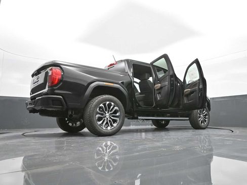 New 2026 GMC Canyon Denali image 46