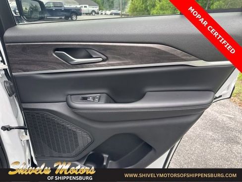 Used 2024 Jeep Grand Cherokee Limited w/ Trailer Tow Package image 35