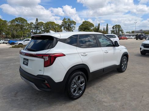 Certified 2025 Kia Seltos LX AWD/4WD image 8