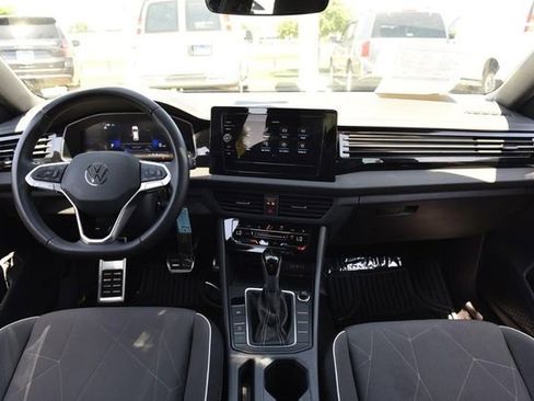 Used 2025 Volkswagen Jetta Sport FWD image 7
