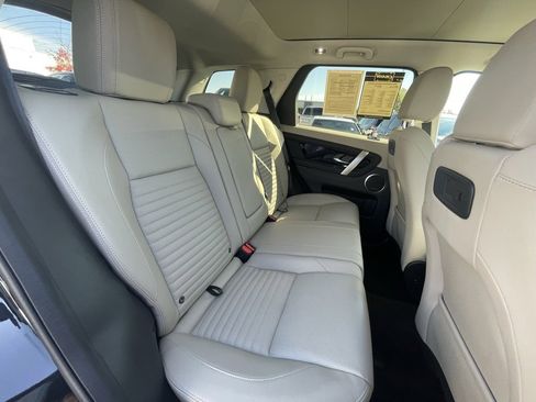 Used 2024 Land Rover Discovery Sport S image 29