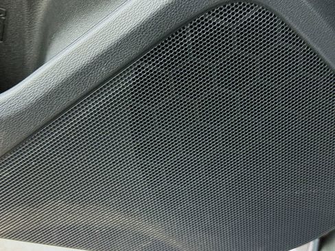 Used 2024 Subaru Crosstrek 2.0i Premium image 21