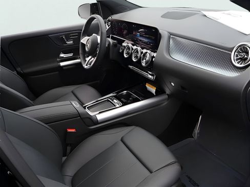 Used 2025 Mercedes-Benz GLA 250 4MATIC image 20