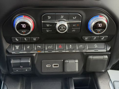 Used 2022 GMC Sierra 2500 AT4 w/ AT4 Preferred Package image 30