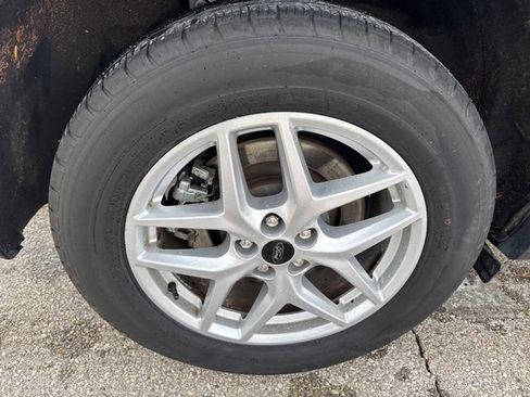 Used 2024 Ford Edge SEL w/ Convenience Package image 18