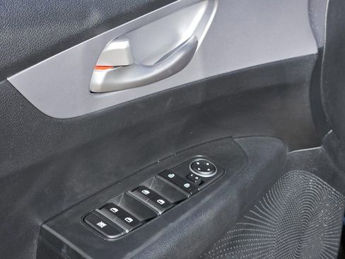 Used 2024 Kia Forte LXS w/ LXS Technology Package image 28