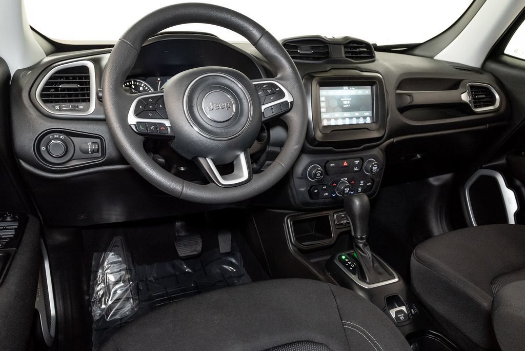 Used 2021 Jeep Renegade Sport FWD image 7