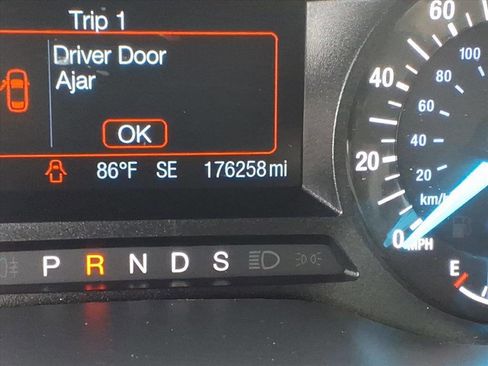 Used 2015 Ford Fusion SE w/ Equipment Group 202A image 25