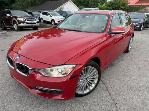 Used 2015 BMW 328i xDrive Wagon AWD/4WD image 2