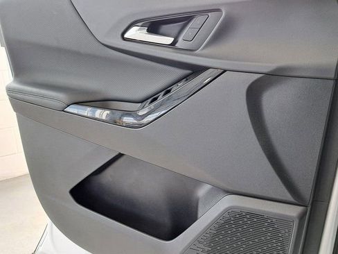 Used 2025 Chevrolet Equinox LT w/ Safety and Technology Package image 20