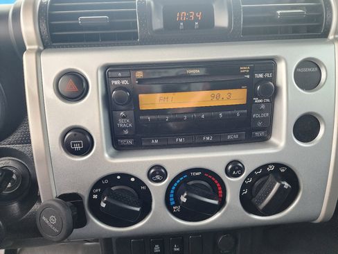 Used 2008 Toyota FJ Cruiser 4WD image 17