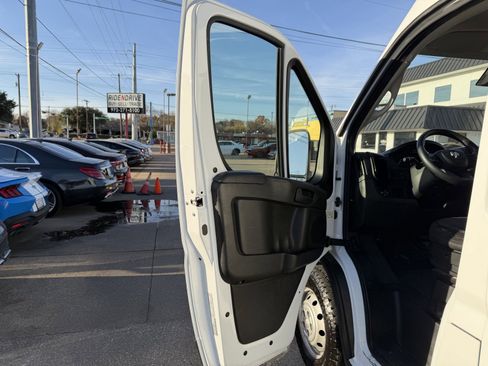 Used 2023 RAM ProMaster 3500 w/ Driver Convenience Group image 19