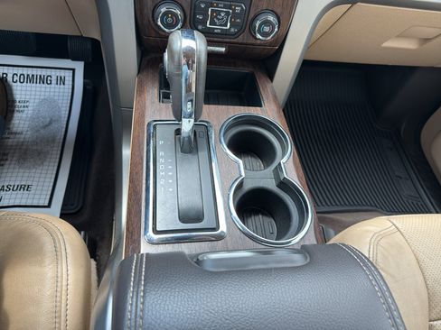 Used 2014 Ford F150 Lariat w/ Lariat Chrome Package AWD/4WD image 14