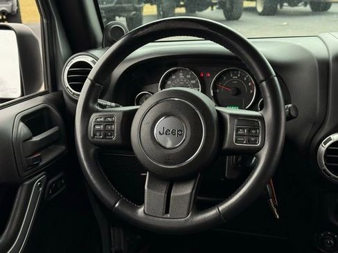 Used 2013 Jeep Wrangler Unlimited Sahara w/ Connectivity Group image 14