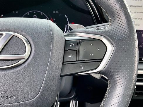 Used 2024 Lexus RX 350 Premium image 12