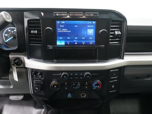 Used 2023 Ford F250 4x4 Crew Cab Super Duty image 18