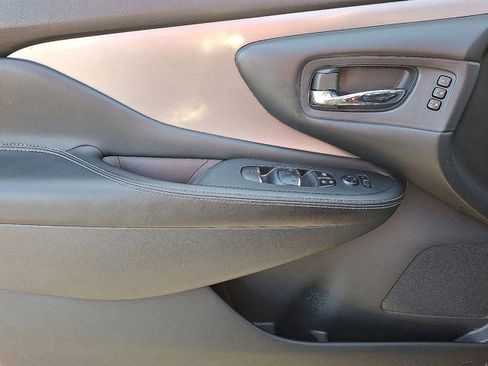 Used 2019 Nissan Murano SL w/ SL Technology Package image 16