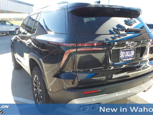 New 2026 Chevrolet Traverse Z71 w/ Enhanced Driving Package image 3