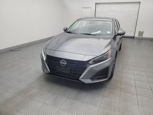 Used 2023 Nissan Altima 2.5 SV w/ SV Premium Package AWD/4WD image 15