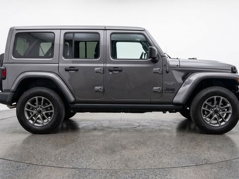 Used 2025 Jeep Wrangler Sport S image 11