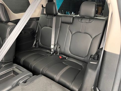 Used 2025 Honda Pilot Touring image 21