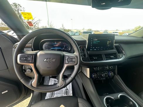 Used 2023 Chevrolet Tahoe Z71 w/ Luxury Package image 11