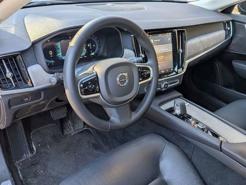 Certified 2023 Volvo S90 B6 Plus image 9