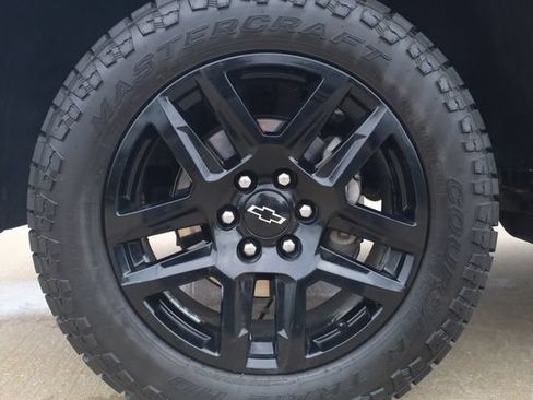 Used 2022 Chevrolet Silverado 1500 LT Trail Boss w/ Safety Package AWD/4WD image 6