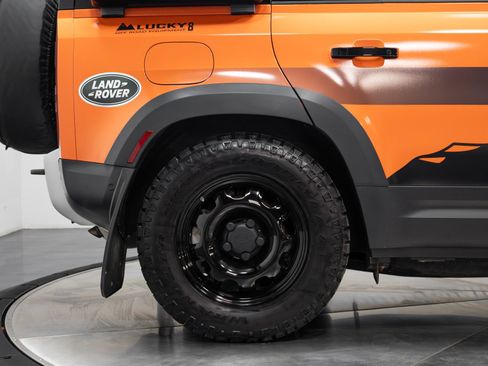 Used 2022 Land Rover Defender 110 S image 19