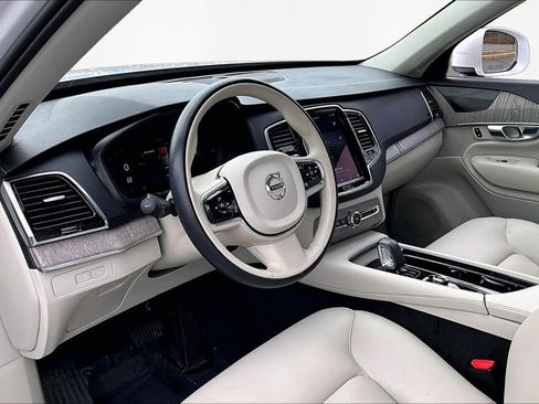 Used 2023 Volvo XC90 T8 Plus w/ Protection Package image 12