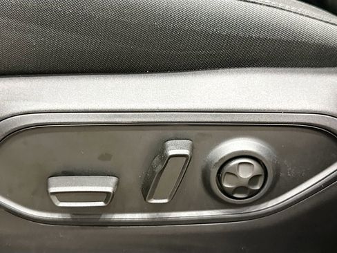 New 2025 Jeep Grand Cherokee L Laredo w/ Luxury Tech Group I image 21