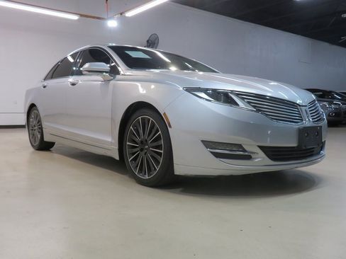 Used 2016 Lincoln MKZ AWD w/ Equipment Group 300A Reserve image 2