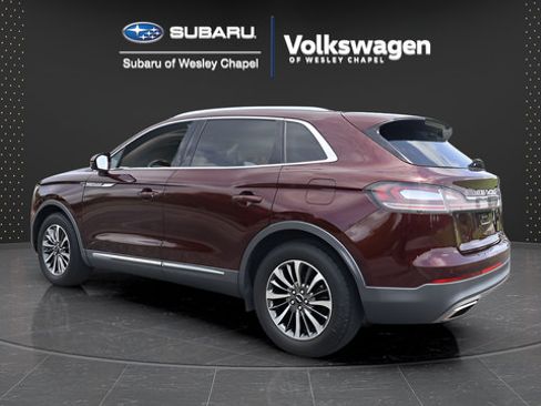 Used 2022 Lincoln Nautilus FWD w/ Premium Package image 6