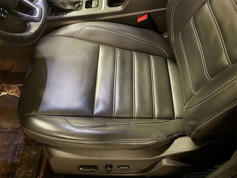 Used 2019 Ford Escape SEL image 20