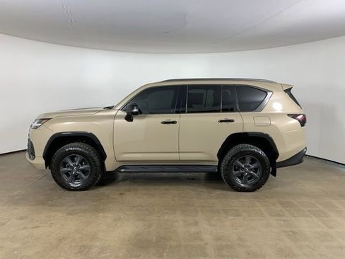 Used 2025 Lexus LX 700h Overtrail image 19