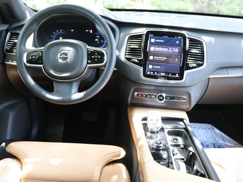 Used 2023 Volvo XC90 T8 Ultimate image 20