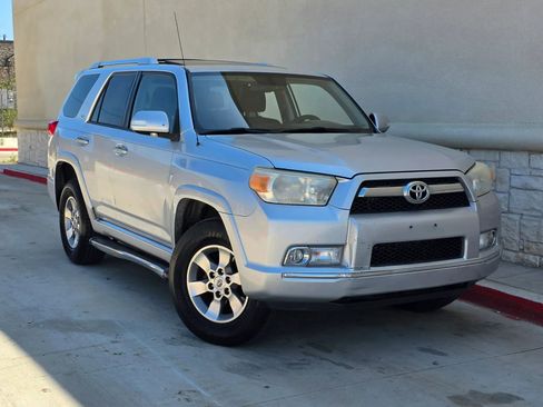 Used 2011 Toyota 4Runner SR5 AWD/4WD image 33