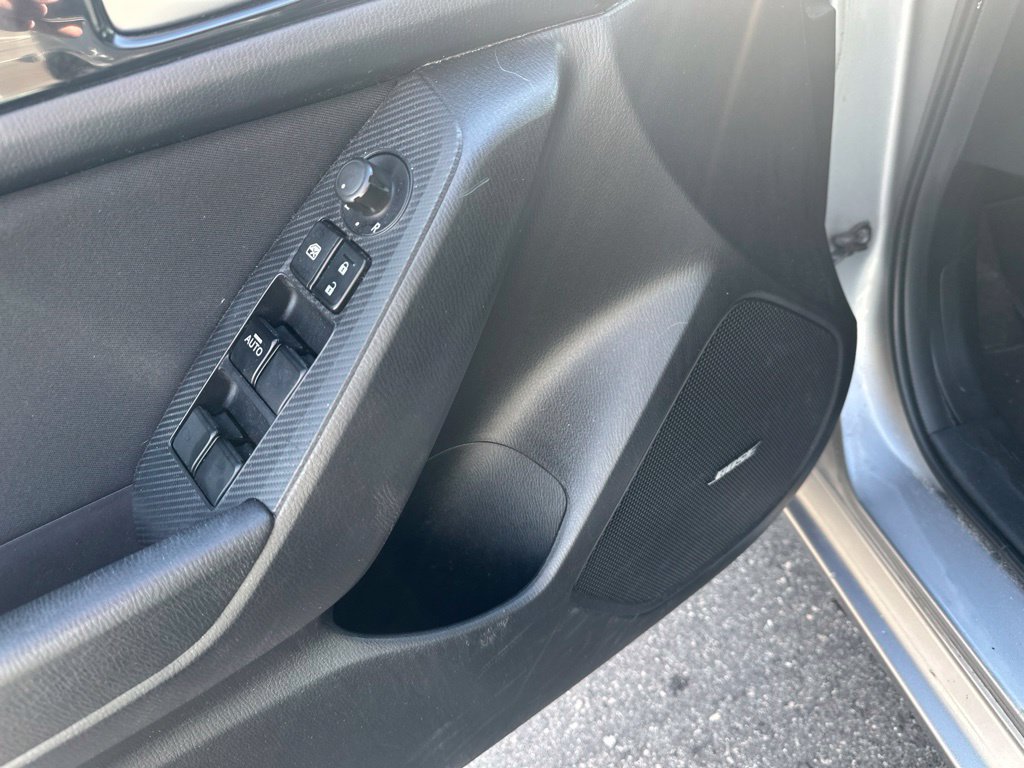 Used 2014 MAZDA MAZDA3 i Touring w/ Technology Package FWD image 10