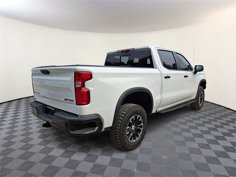 New 2025 Chevrolet Silverado 1500 ZR2 image 4