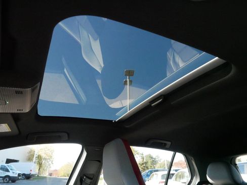 New 2025 Volkswagen GTI SE image 9